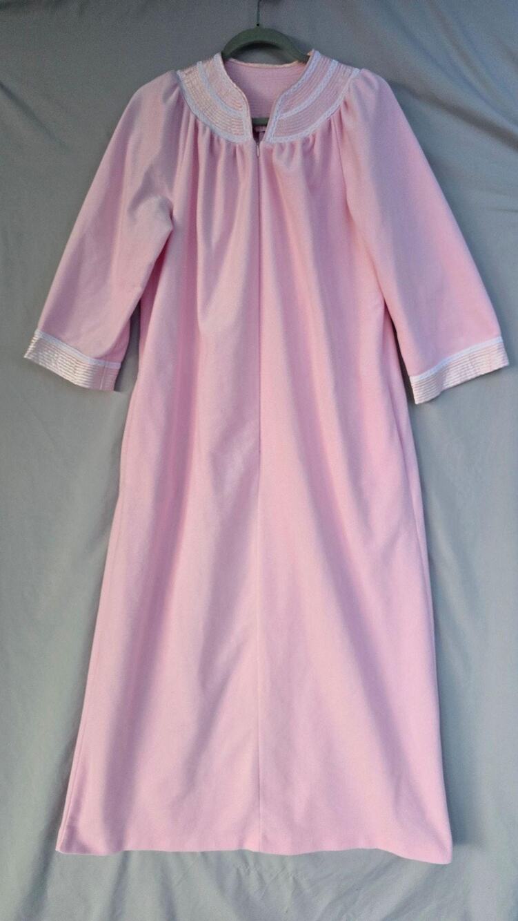 Vintage Evelyn Pearson Gown Womens Medium Pink Knit Zip Chemise USA Nightgown